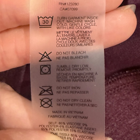 New Travis Mathew Delightful Funnel Neck Sweatshirt Medium M Burgundy Golf Tenni - Picture 4 of 10